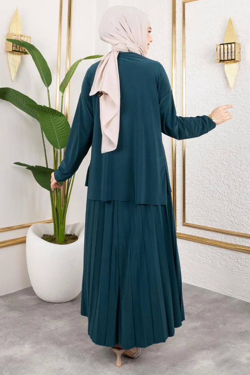 Sandy Suit With Pleated Skirt-detail