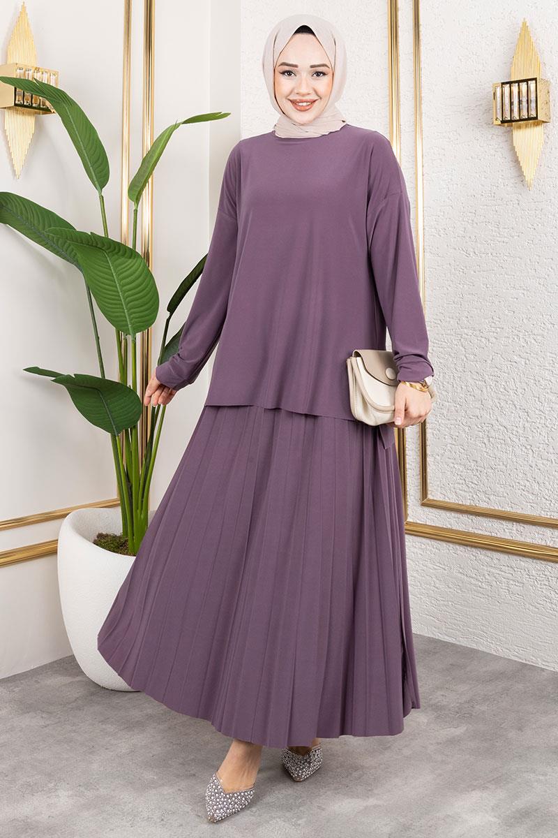 Sandy Suit With Pleated Skirt