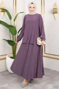 Sandy Suit With Pleated Skirt