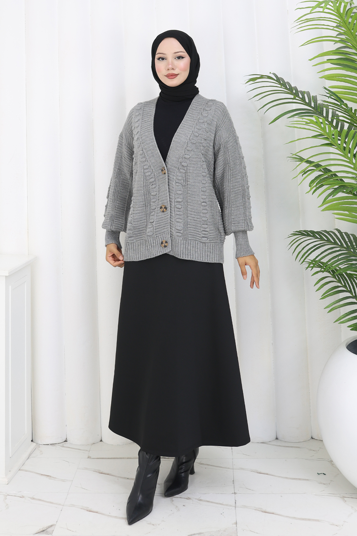 Ponponlu Triko Hırka