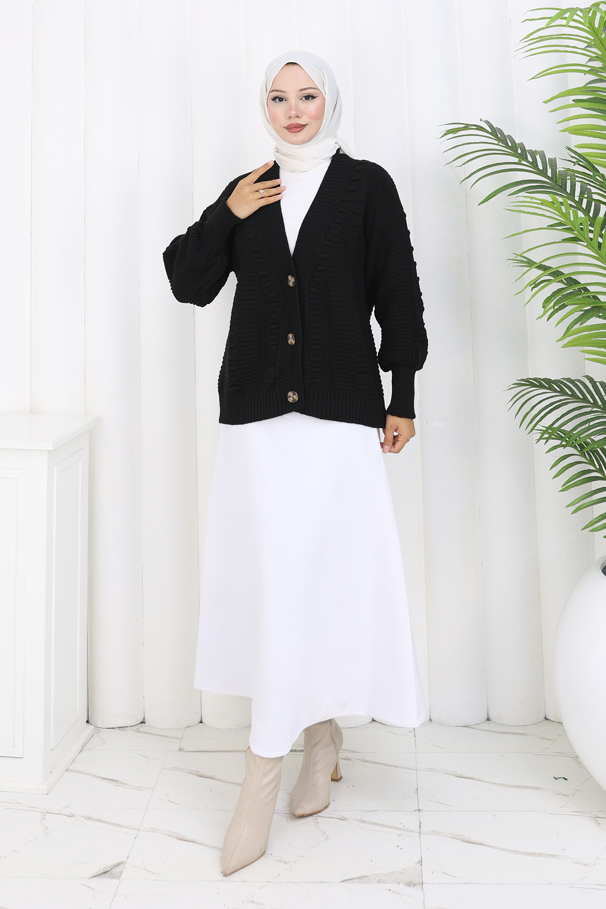 Ponponlu Triko Hırka