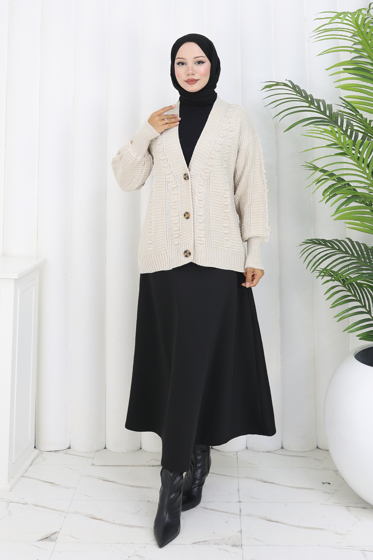 Ponponlu Triko Hırka