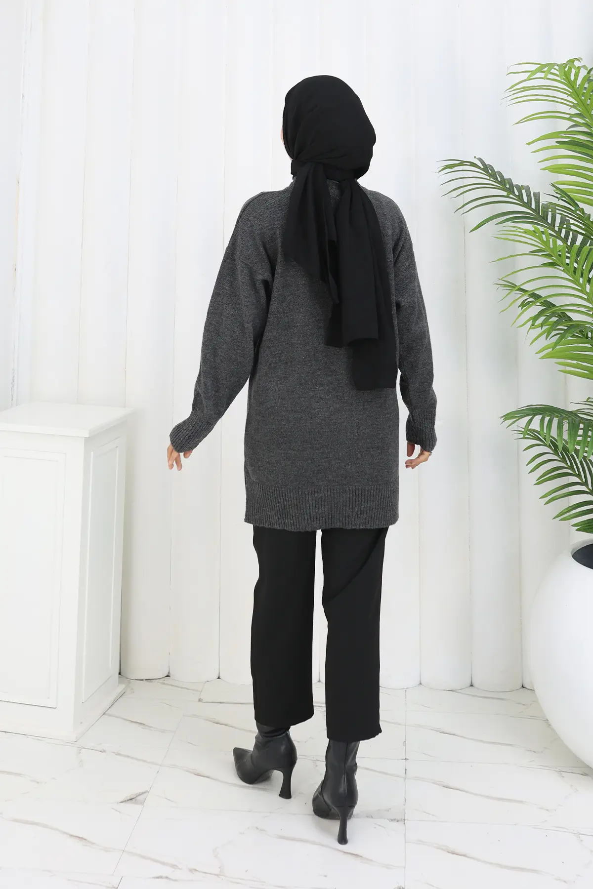 Ponponlu Triko Kazak-detail