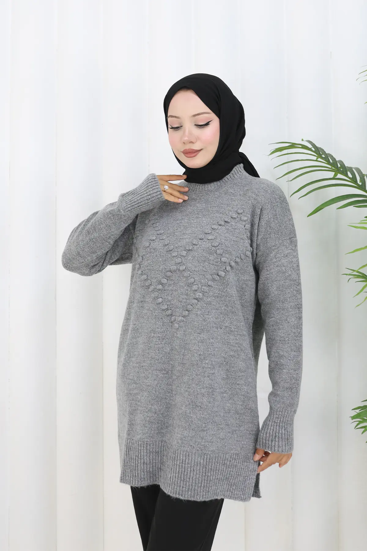 Pompom Knitted Sweater-detail