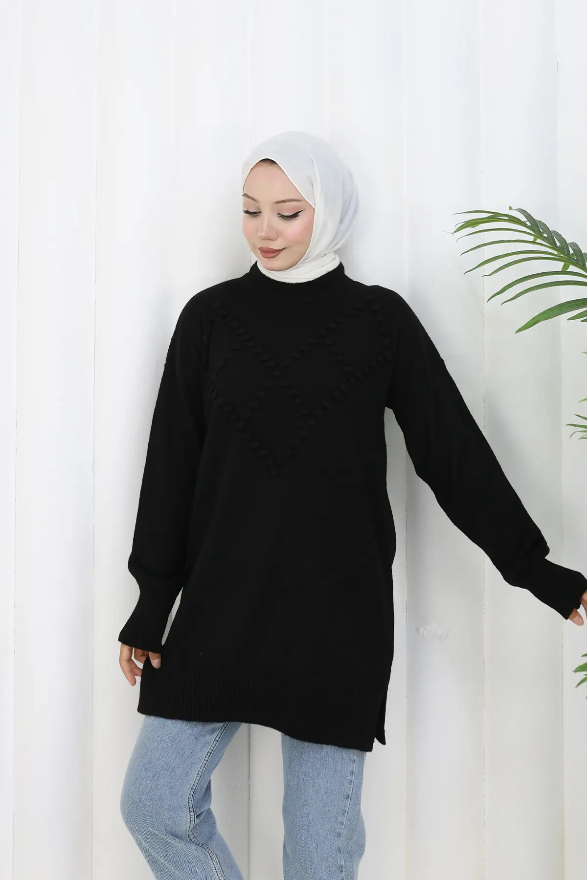 Pompom Knitted Sweater-detail