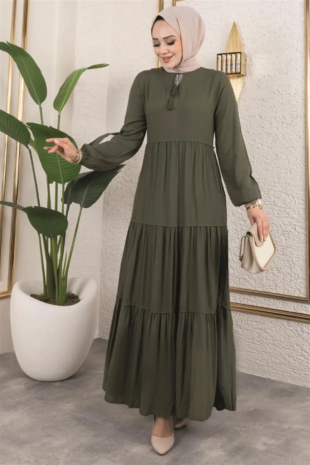 Püskül Detaylı Elbise-detail