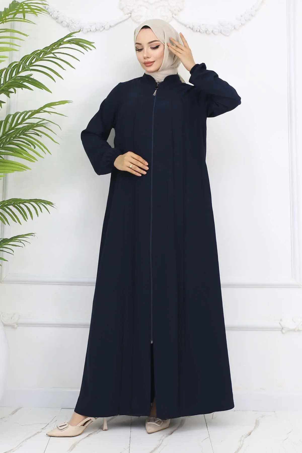 Robed Pleated Abaya-detail