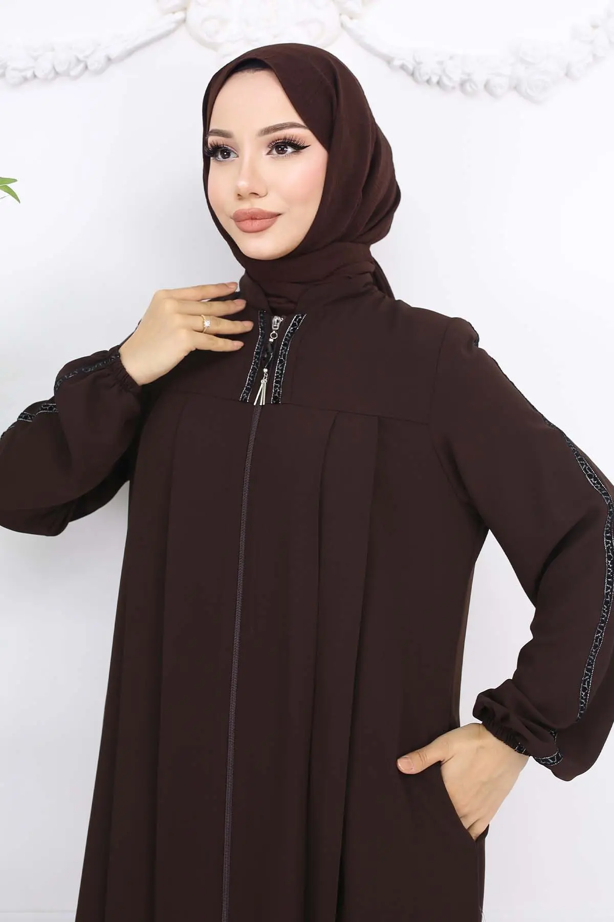 Şerit Detaylı Robalı Ferace Kahverengi 1007-detail