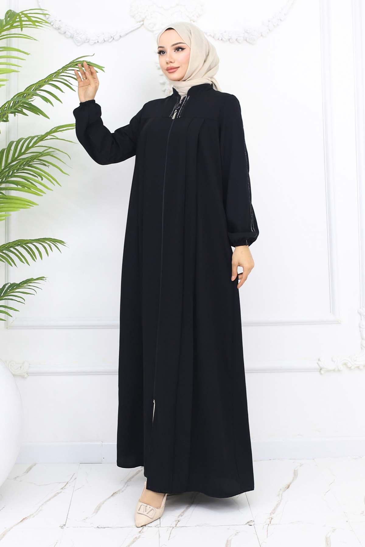 Stripe Detailed Robe Abaya
