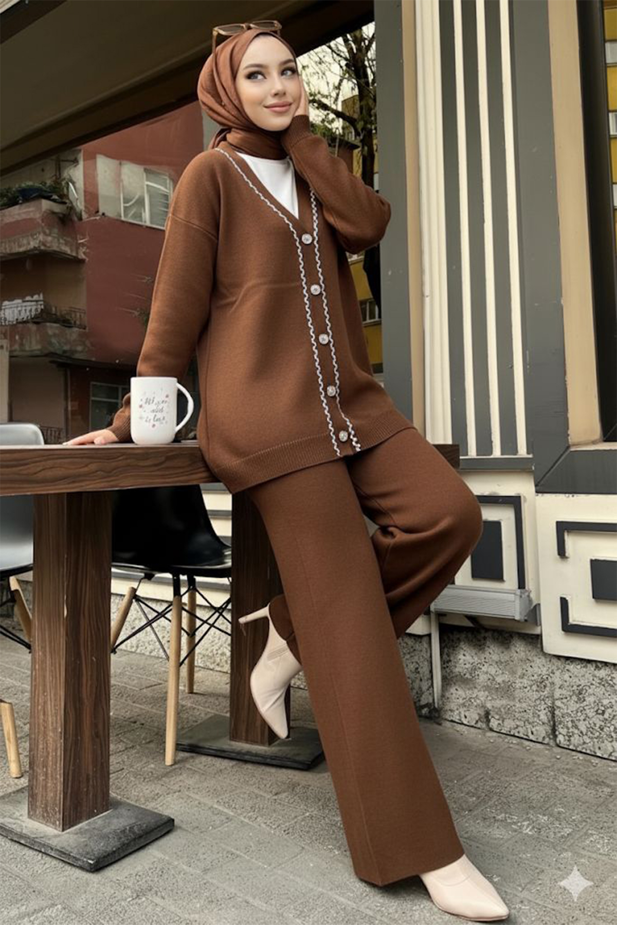 Şerit Detaylı Triko Ceket Takım