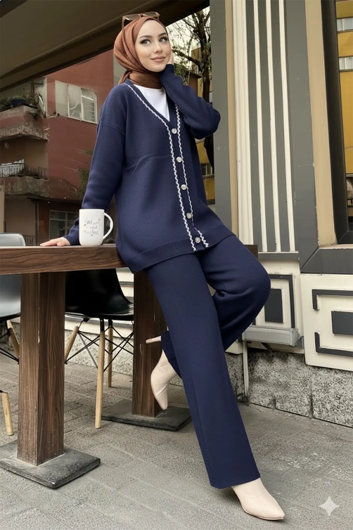 Şerit Detaylı Triko Ceket Takım