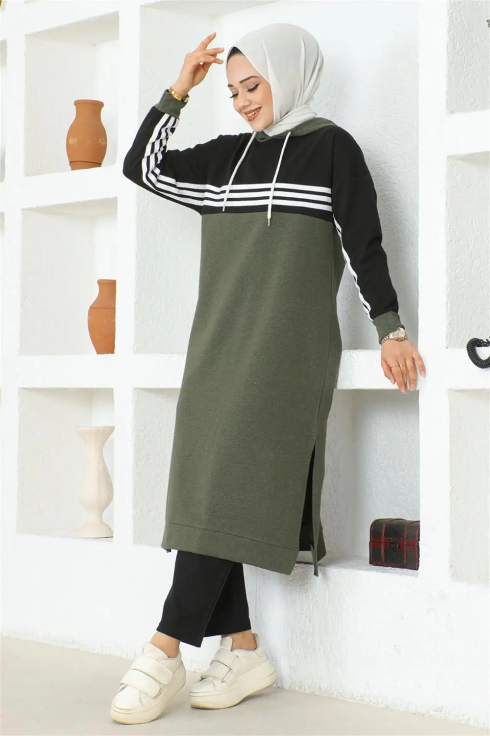 Şeritli Yırtmaçlı Spor Takım-detail