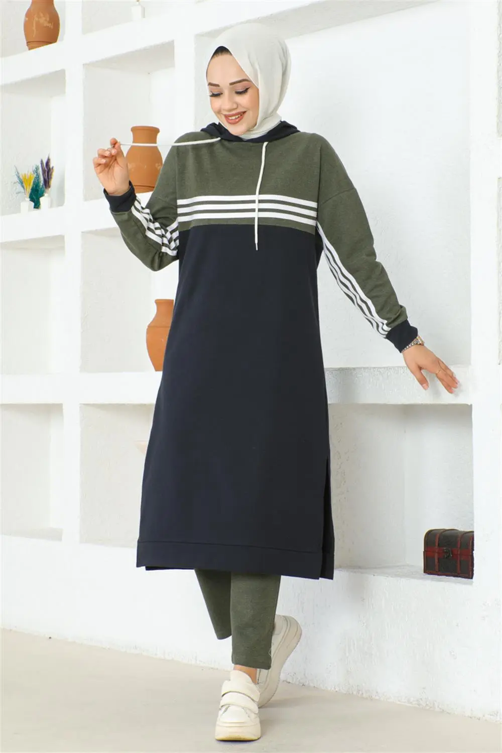 Şeritli Yırtmaçlı Spor Takım-detail