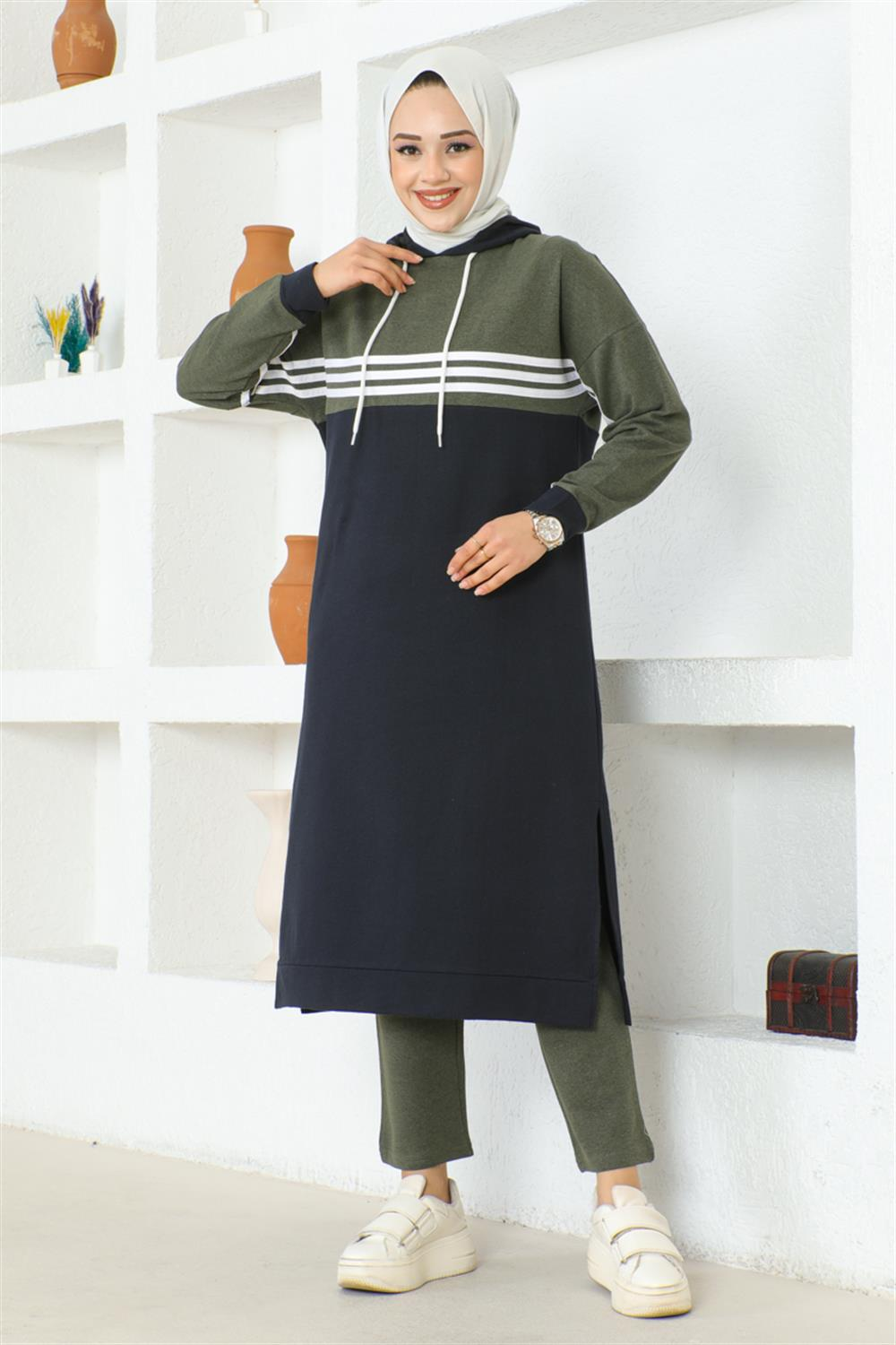 Şeritli Yırtmaçlı Spor Takım