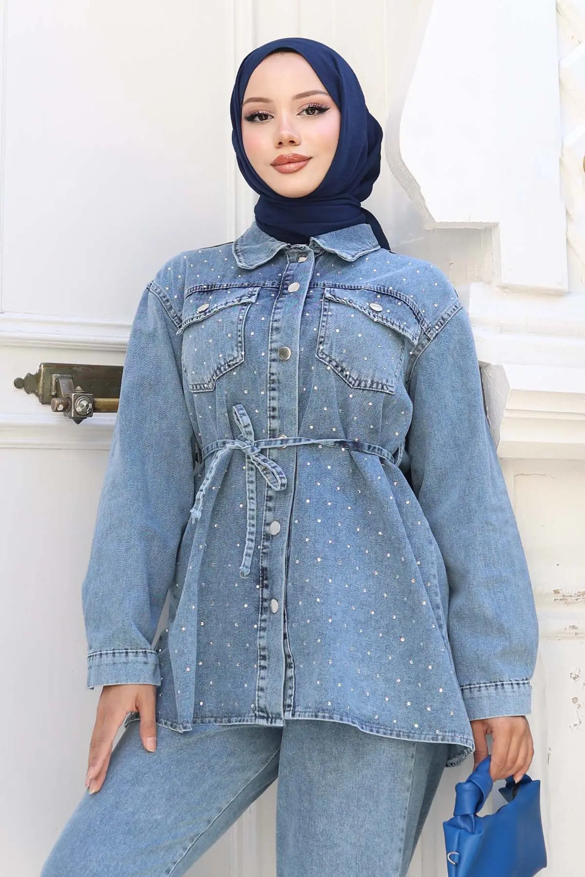 Stone Detailed Tie Suit-detail