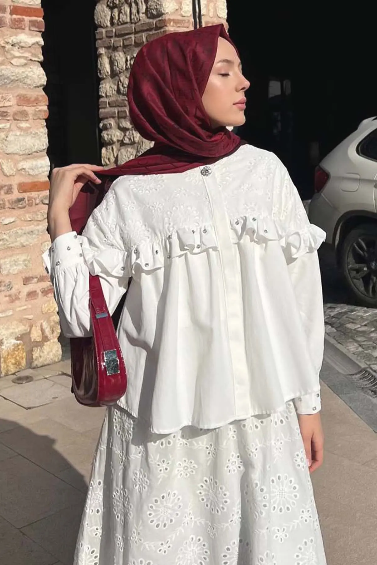 Taş Detaylı Brode Etekli Takım-detail