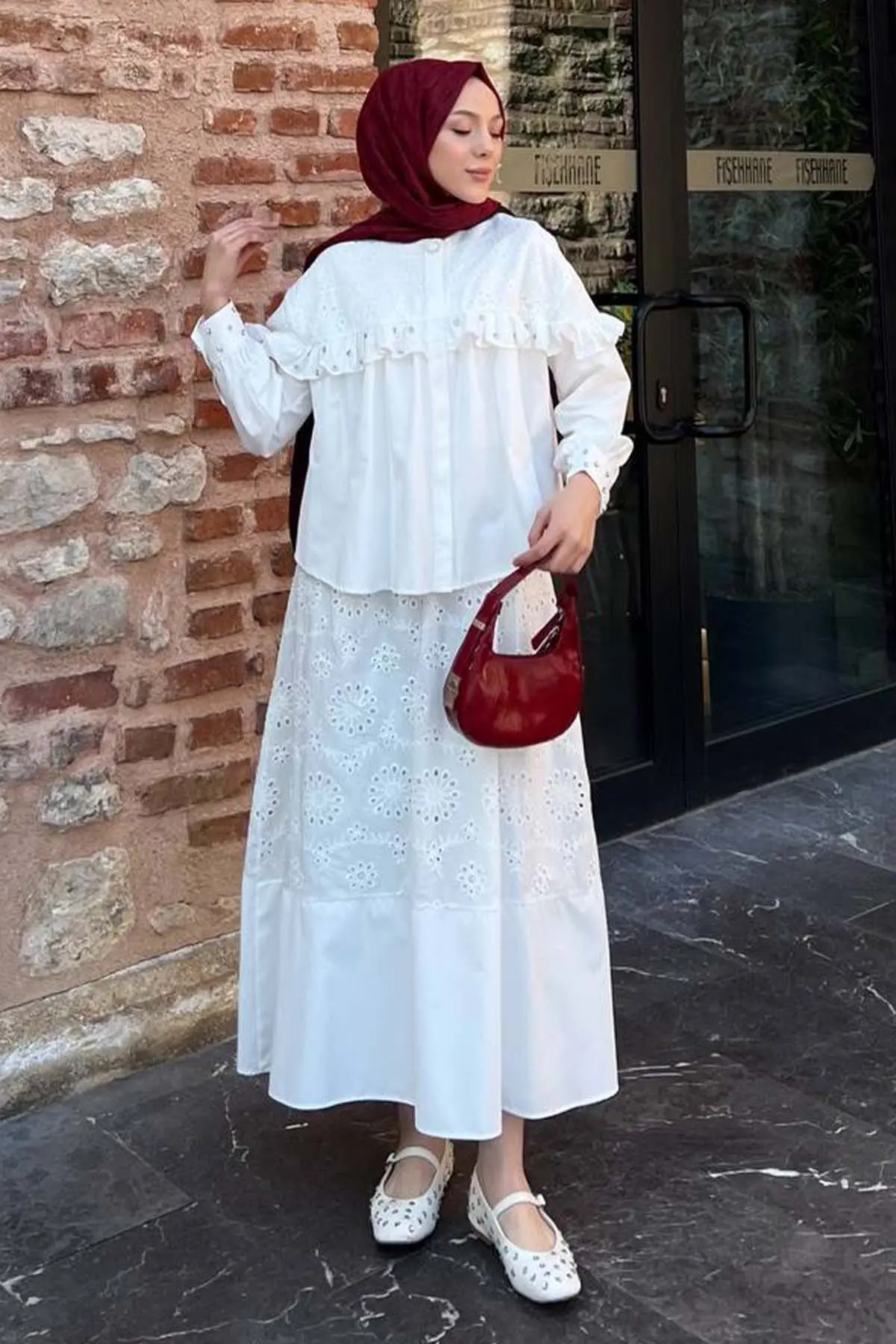 Taş Detaylı Brode Etekli Takım-detail