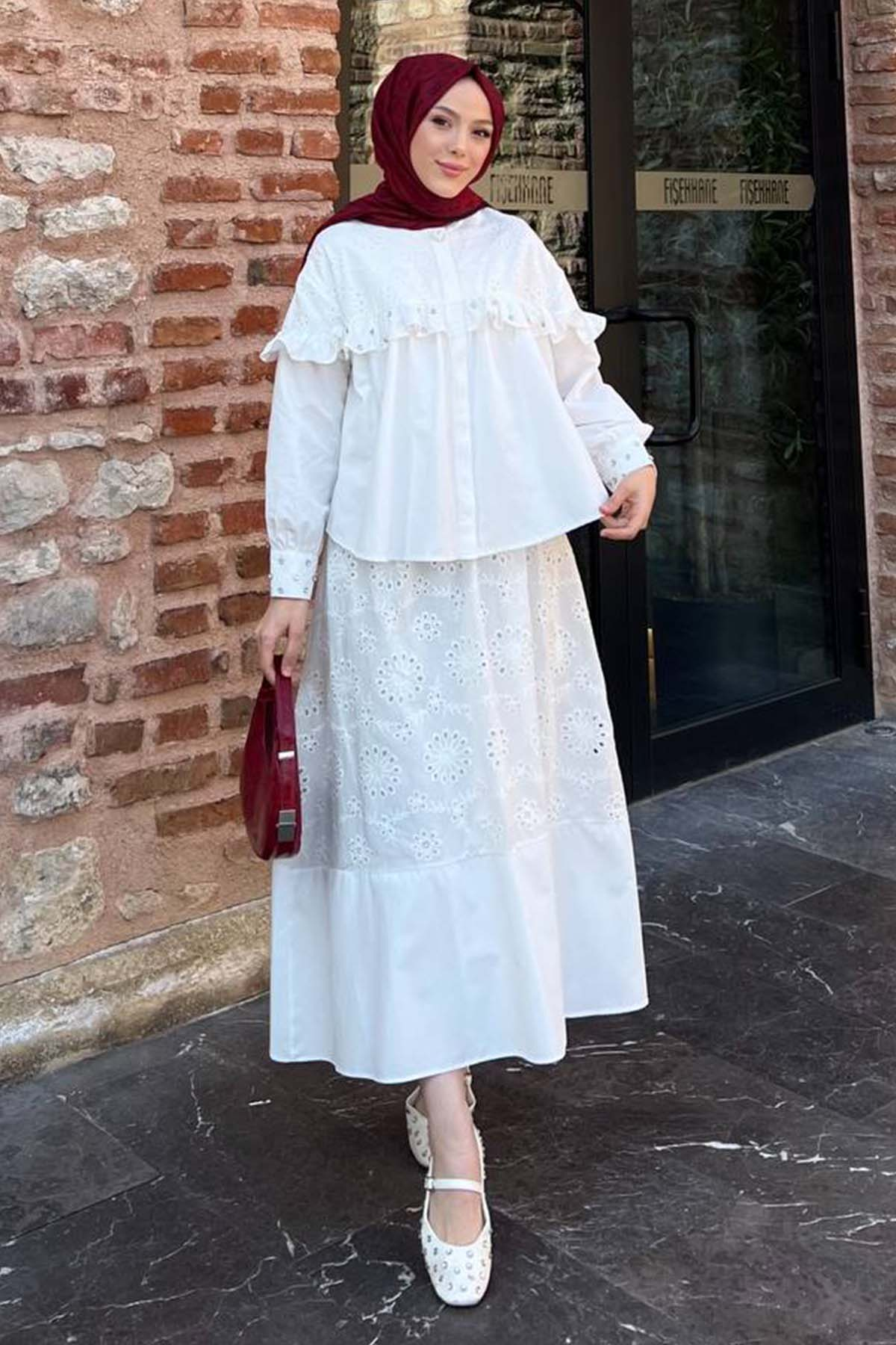 Taş Detaylı Brode Etekli Takım