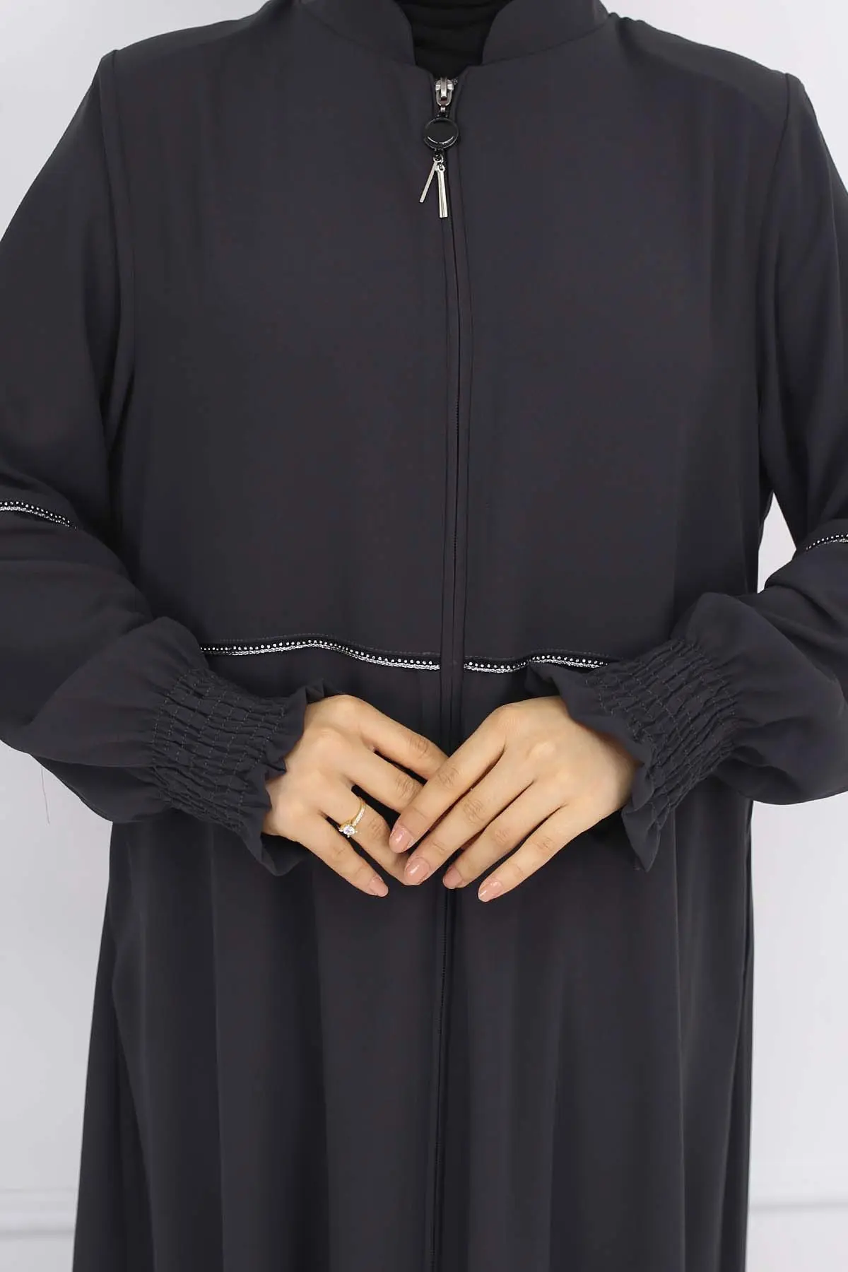 Stone Detailed Abaya-detail