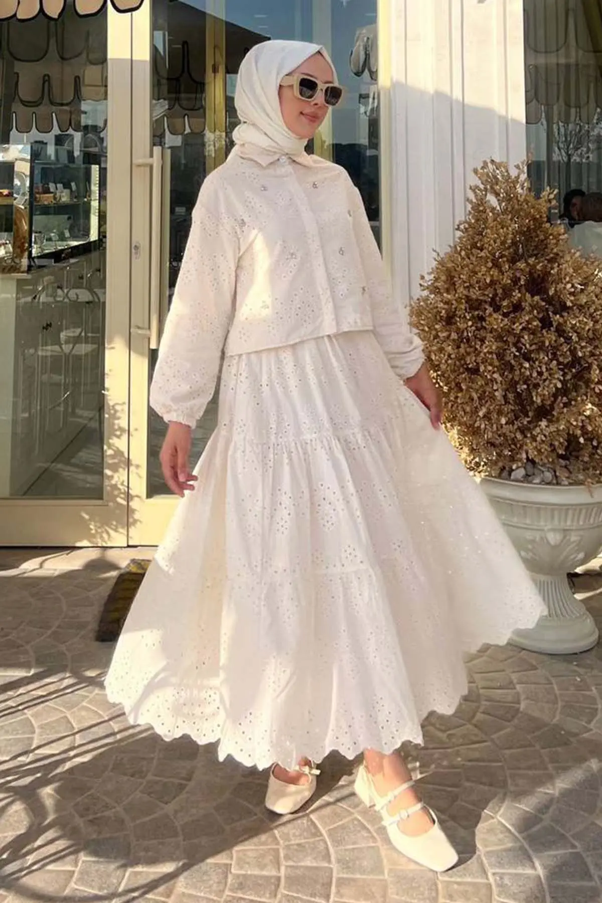 Stone Detailed Scallop Skirt Suit-detail