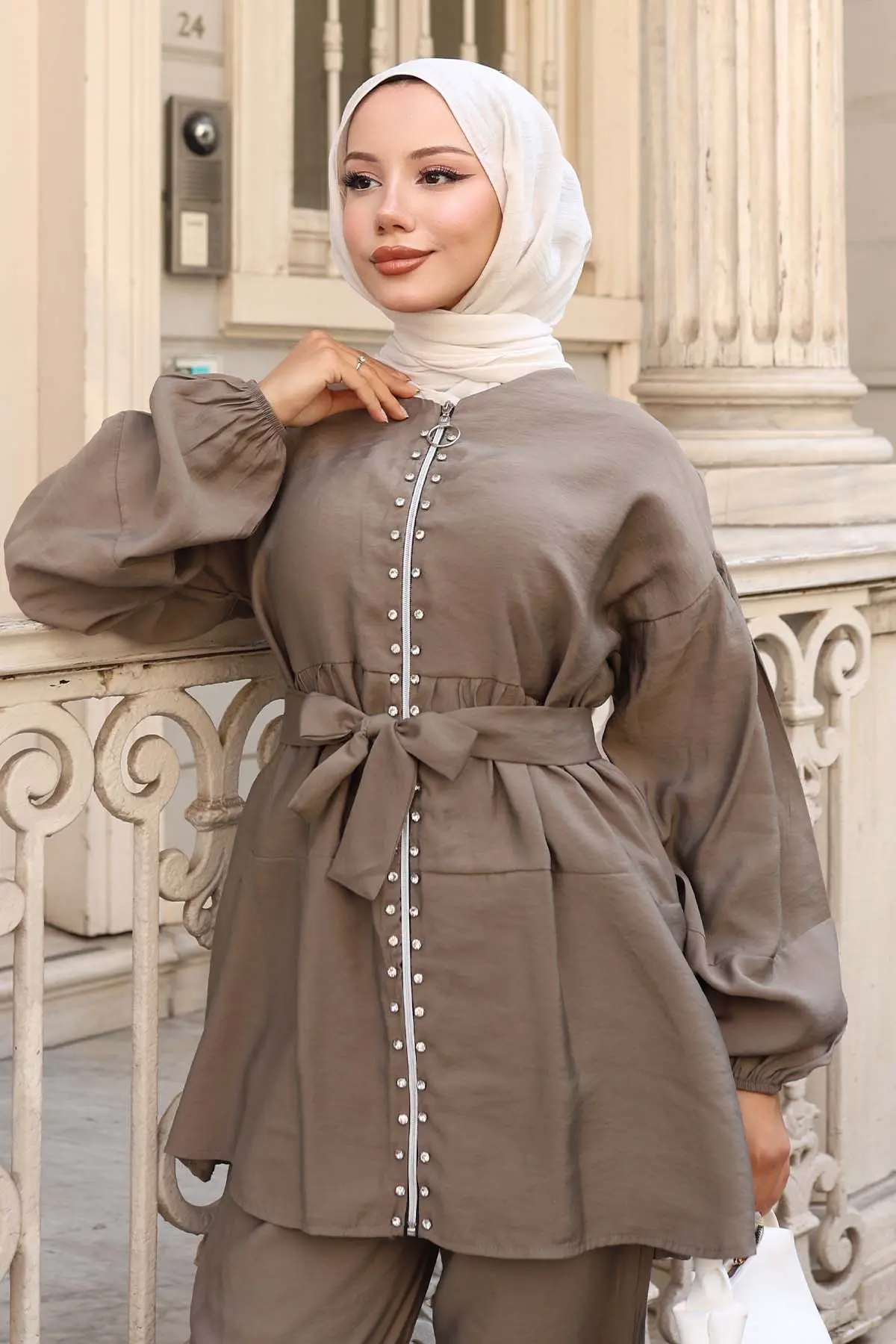 Stone Detailed Two Piece Set-detail