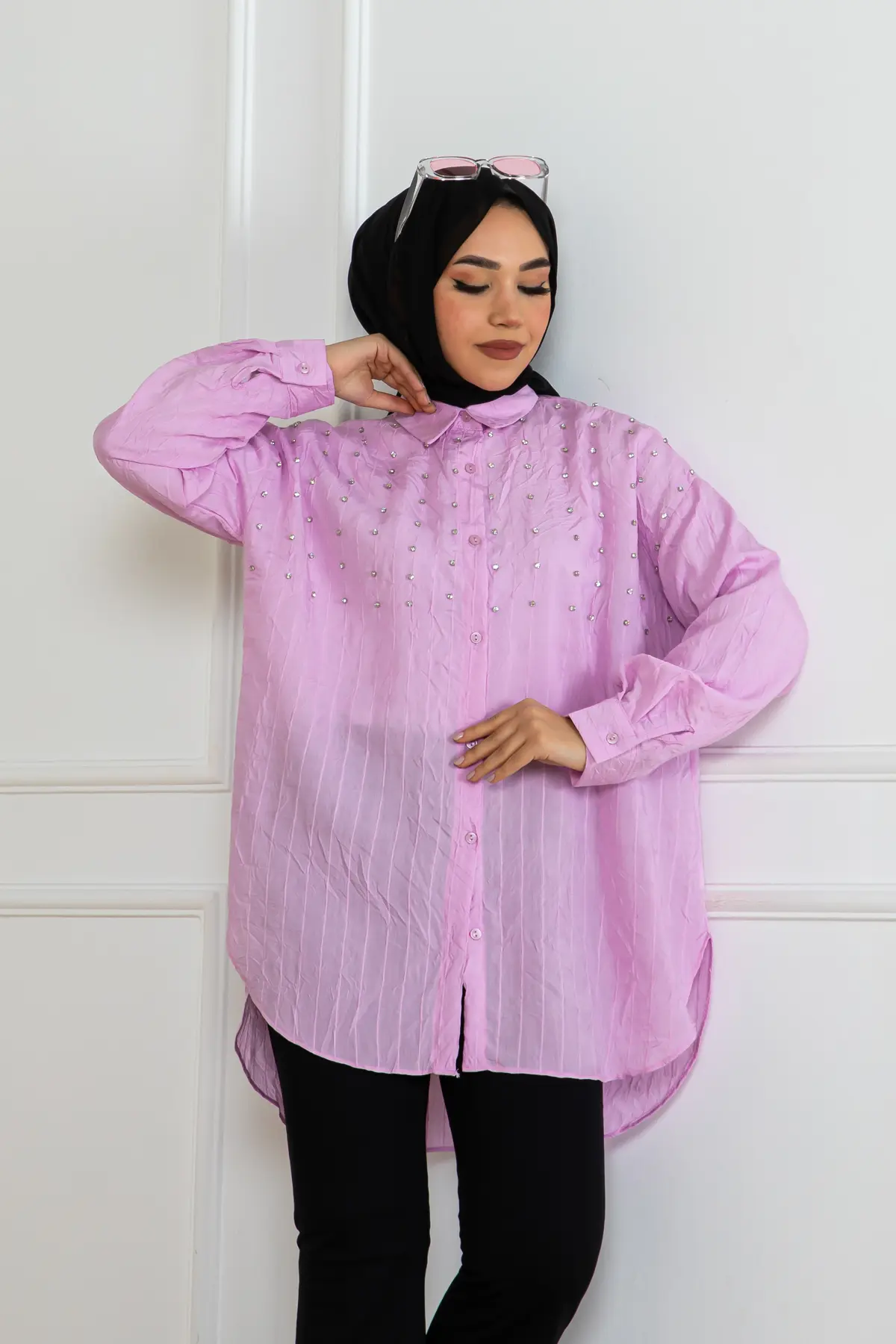 Taş Detaylı Önü Kısa Arkası Uzun Gömlek-detail