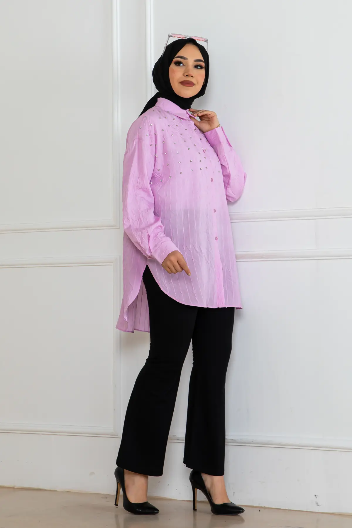 Taş Detaylı Önü Kısa Arkası Uzun Gömlek-detail