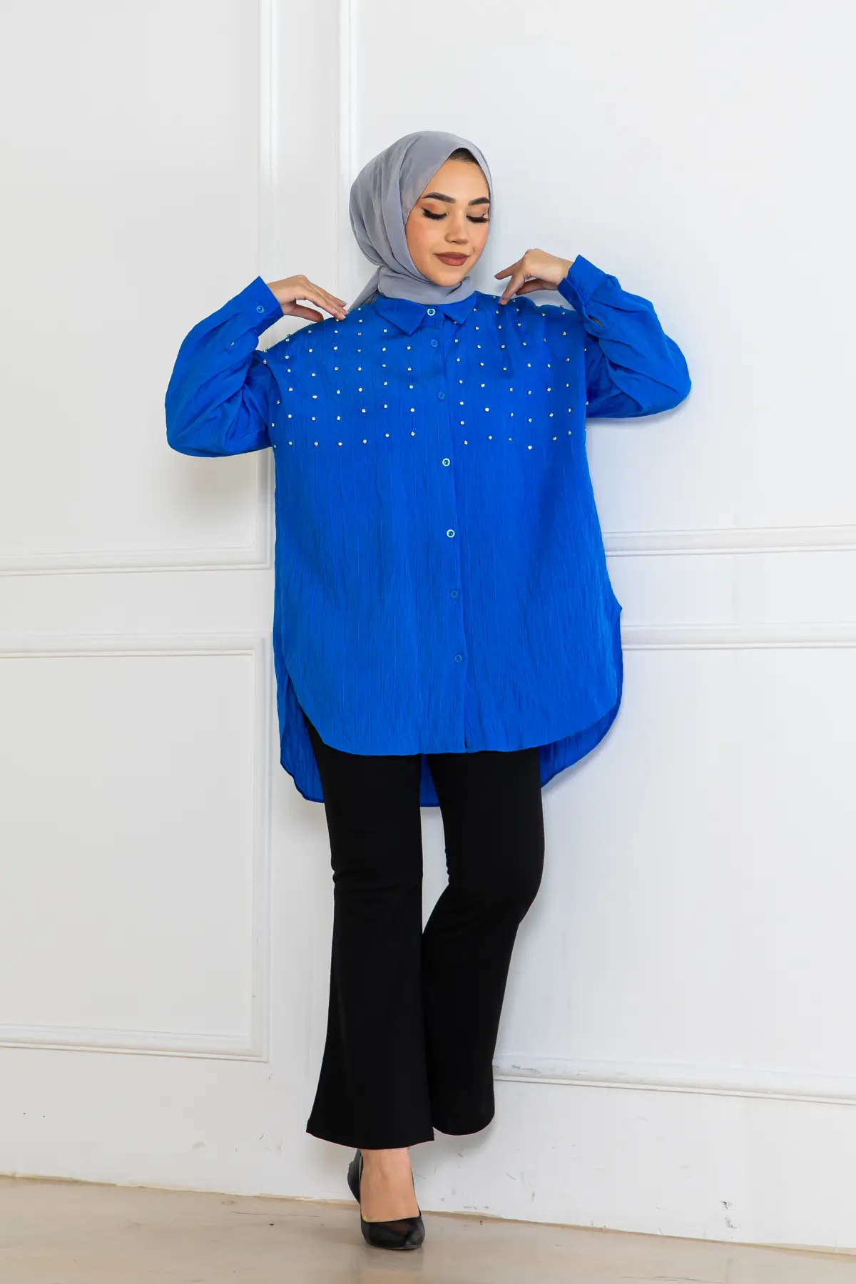 Taş Detaylı Önü Kısa Arkası Uzun Gömlek-detail