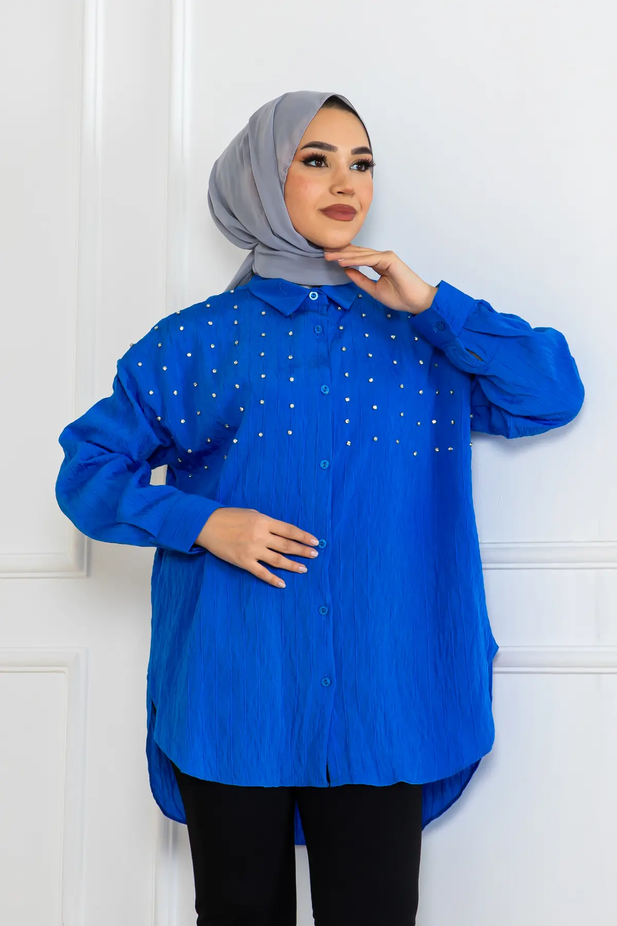 Taş Detaylı Önü Kısa Arkası Uzun Gömlek-detail