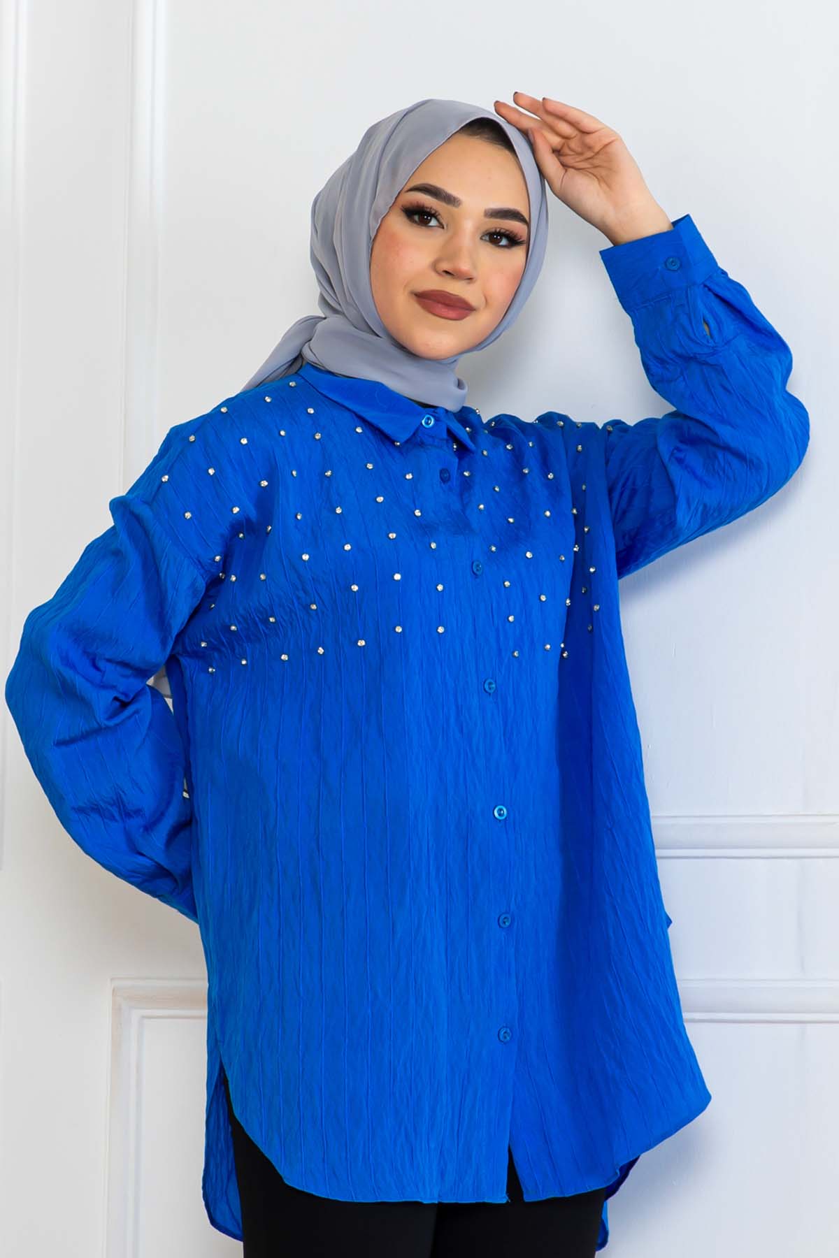 Taş Detaylı Önü Kısa Arkası Uzun Gömlek