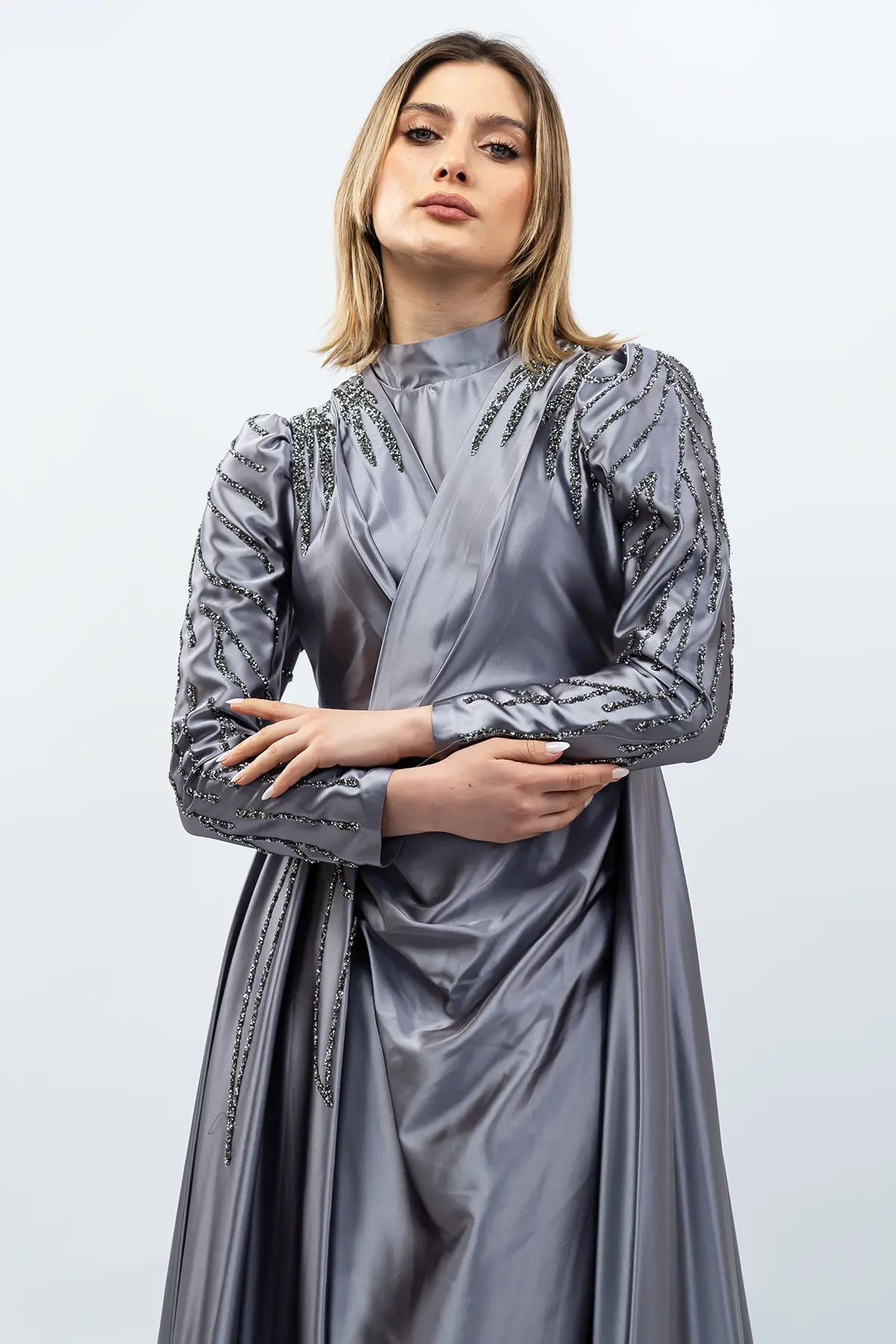 Taş Detaylı Saten Abiye Elbise Gri-detail