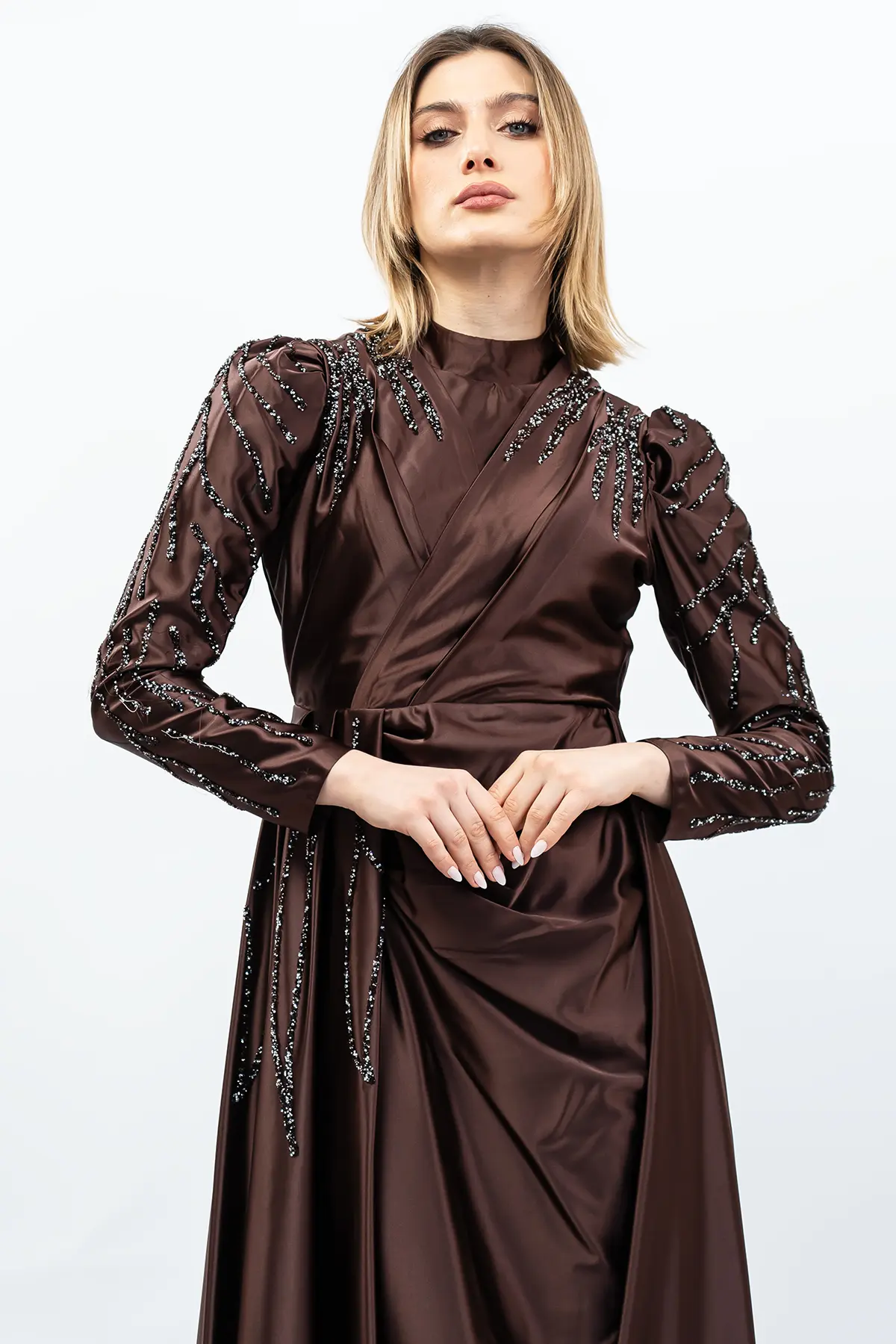 Taş Detaylı Saten Abiye Elbise Kahverengi-detail