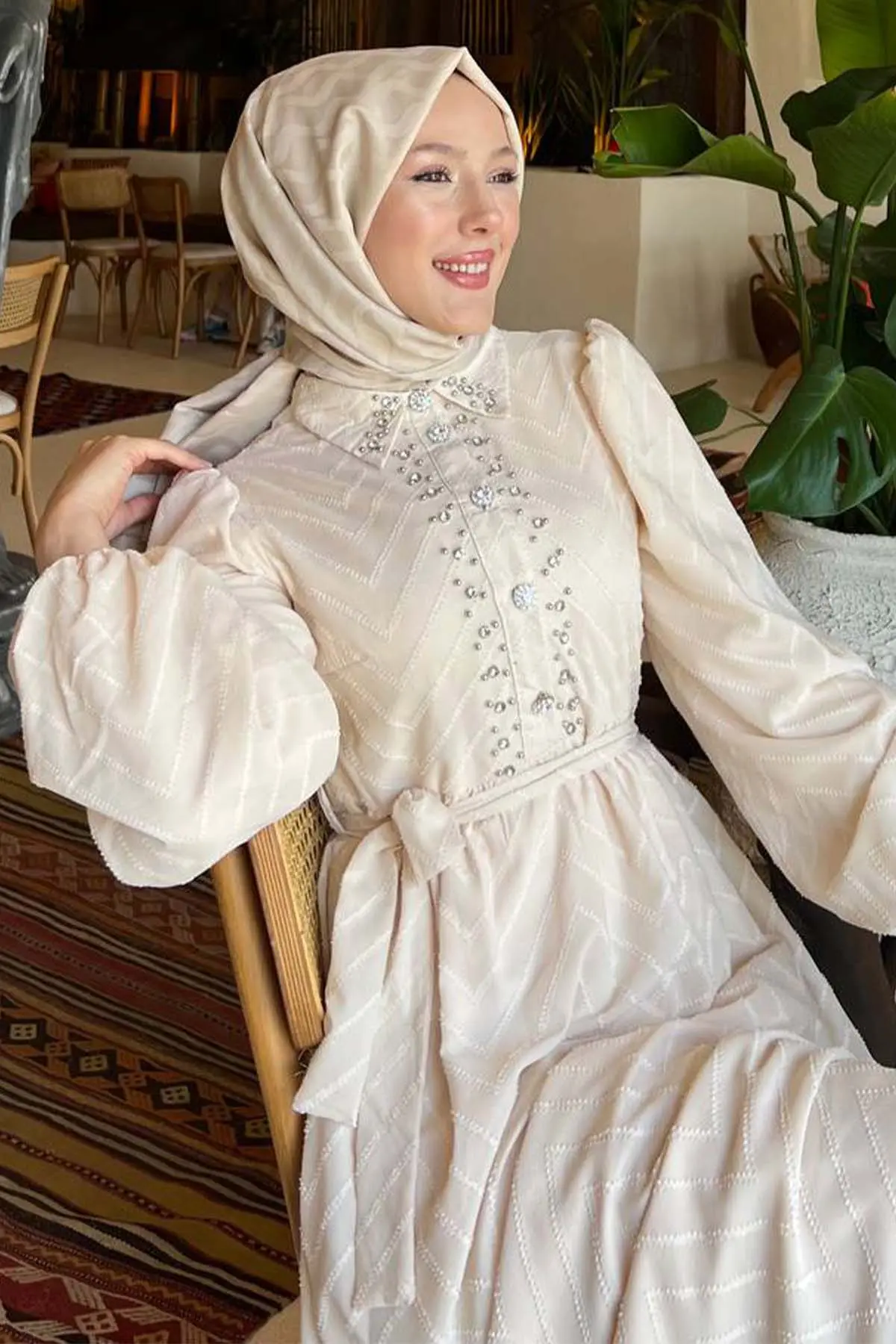 Taş Detaylı Tesettür Elbise-detail