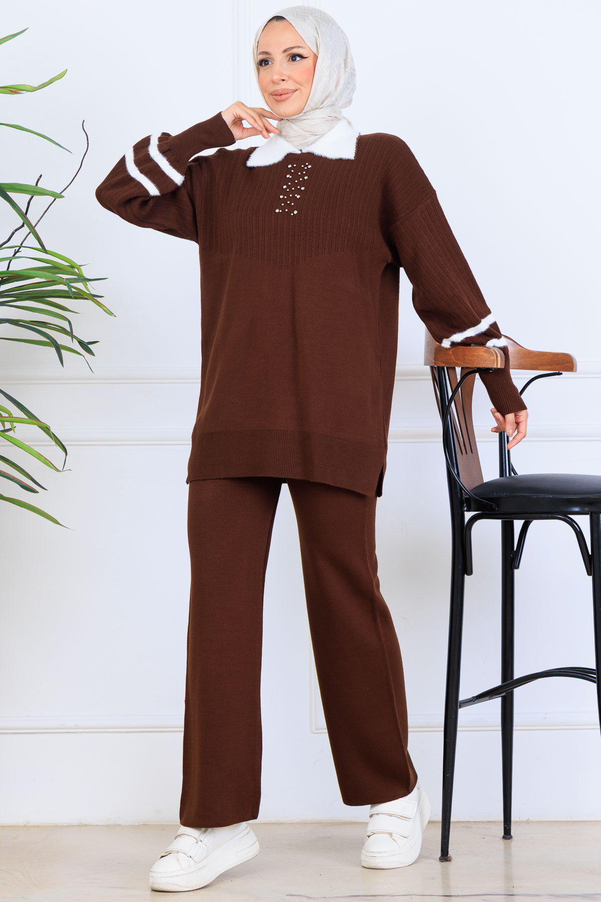 Stone Embroidered Knitwear Set