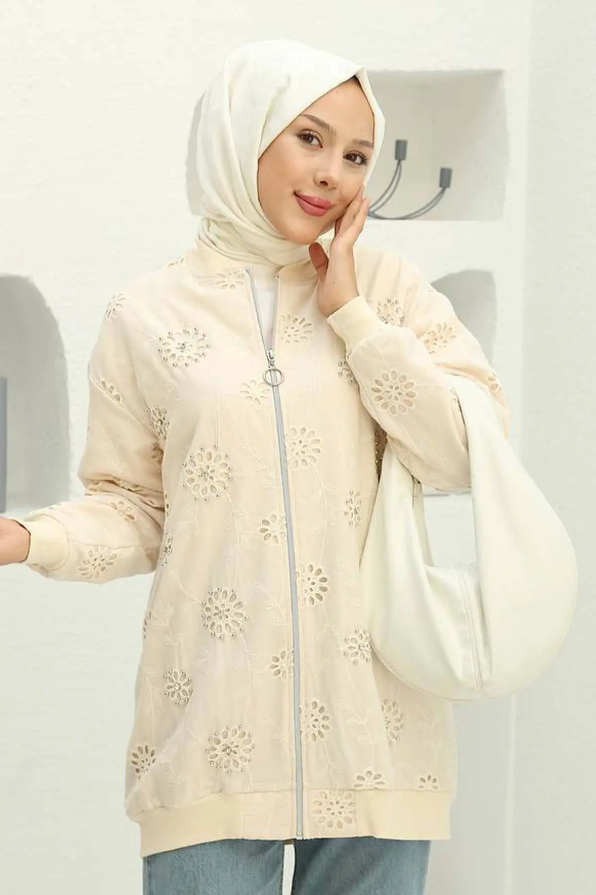 Stone Embroidered Brode Cardigan-detail