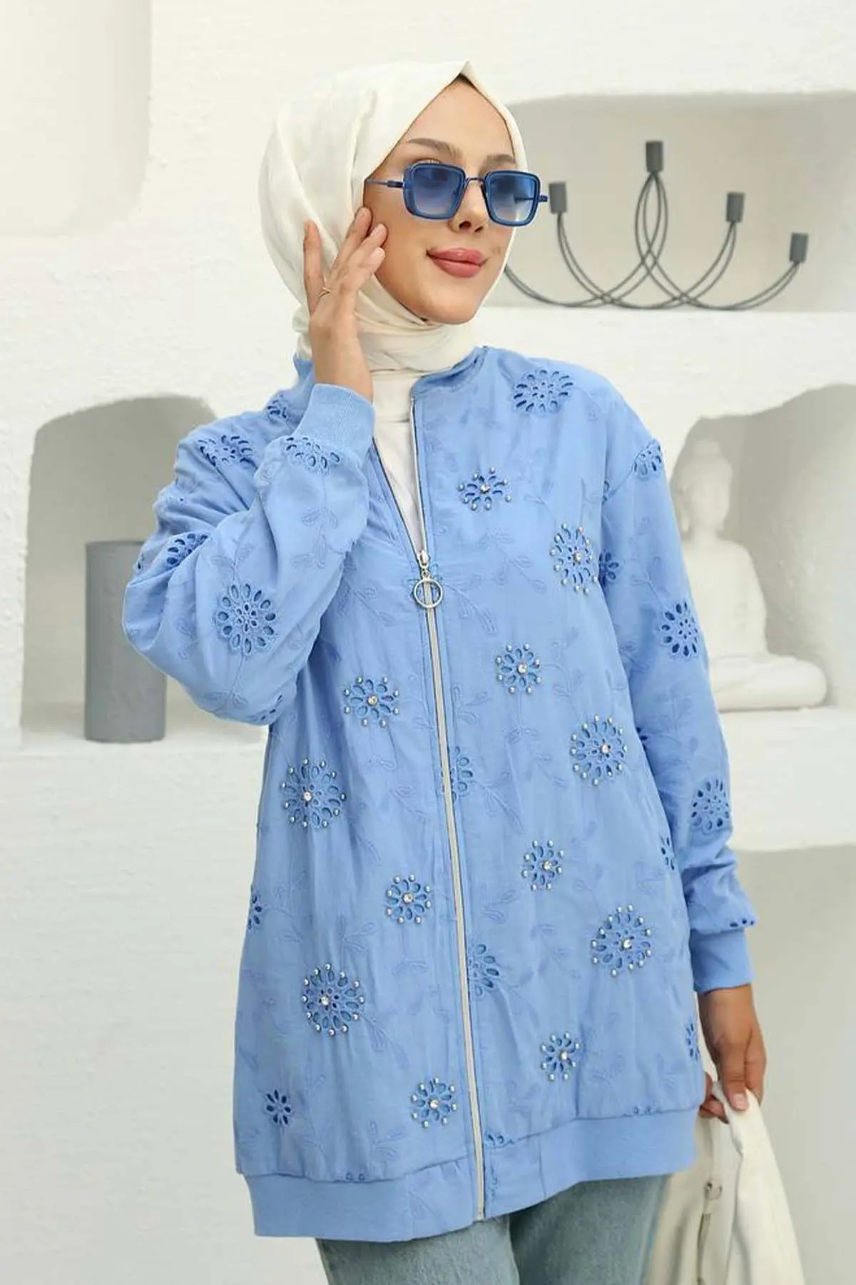 Stone Embroidered Brode Cardigan-detail