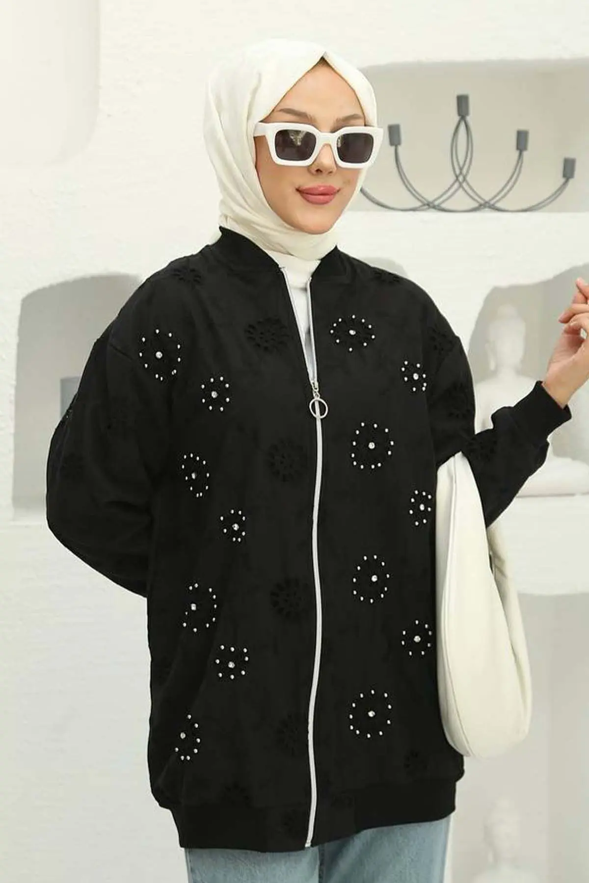 Taş İşlemeli Brode Hırka Siyah 2000-detail