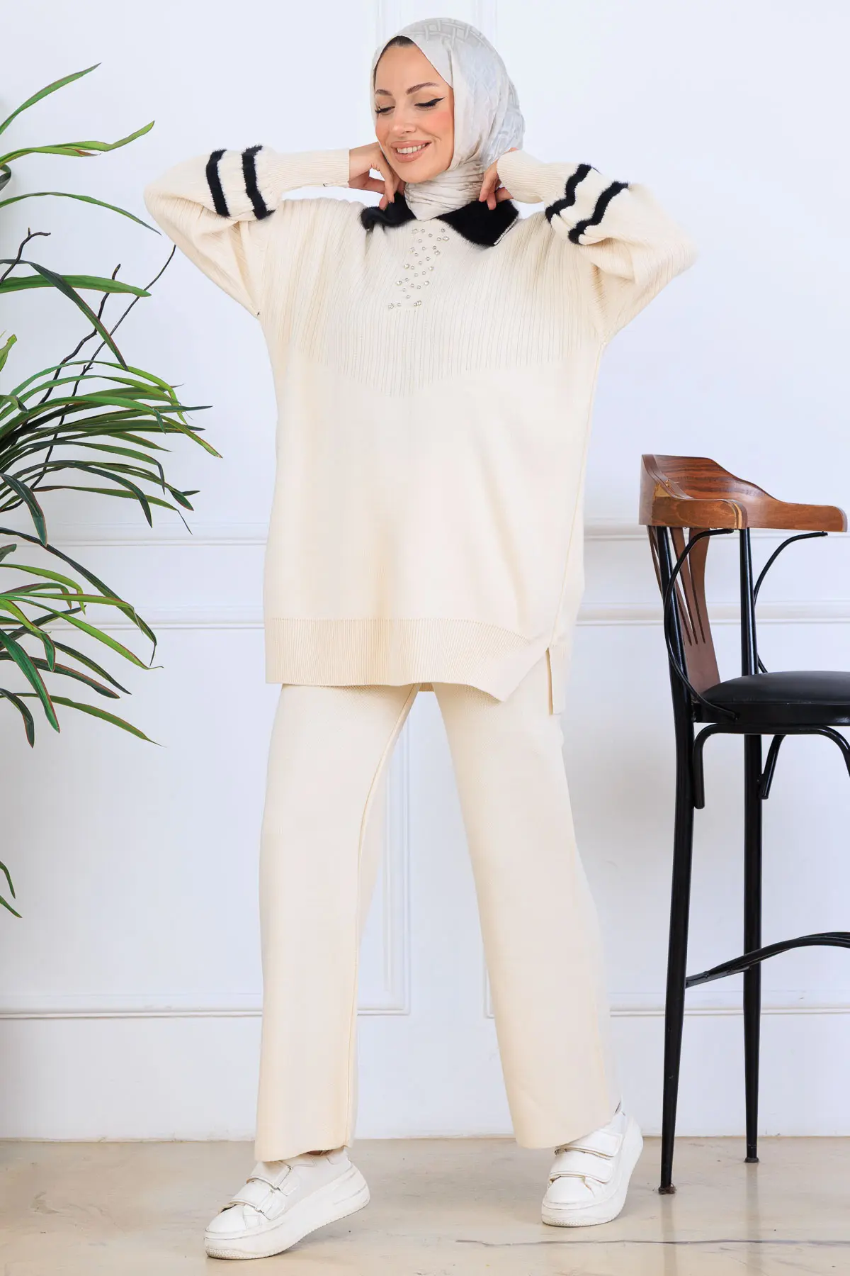 Taş İşlemeli Triko Takım-detail