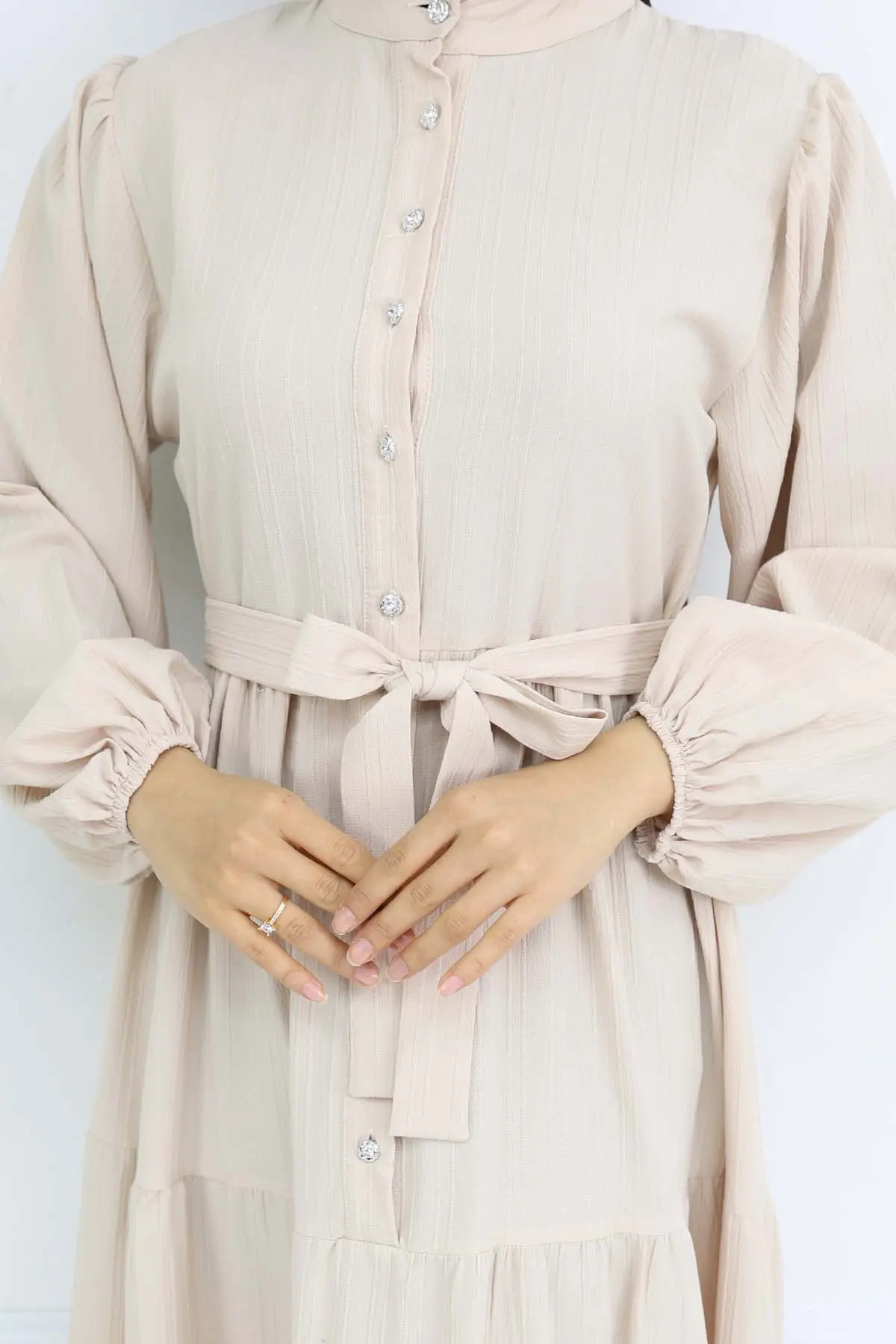 Taşlı Düğmeli Hakim Yaka Tesettür Elbise Taş Rengi 2268-detail