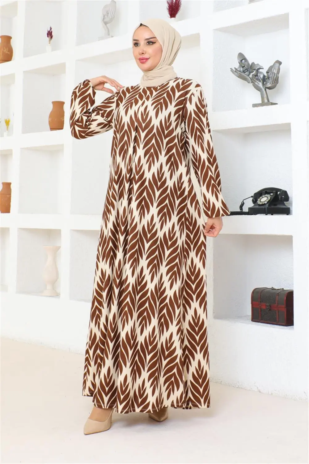 Vera A Pleated Patterned Dress-detail