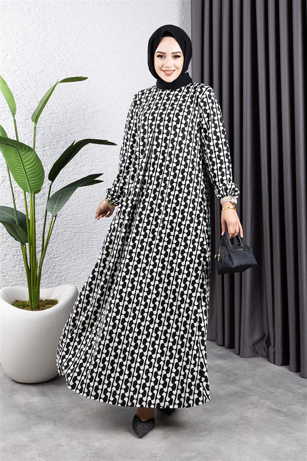 Vera A Pleated Patterned Dress