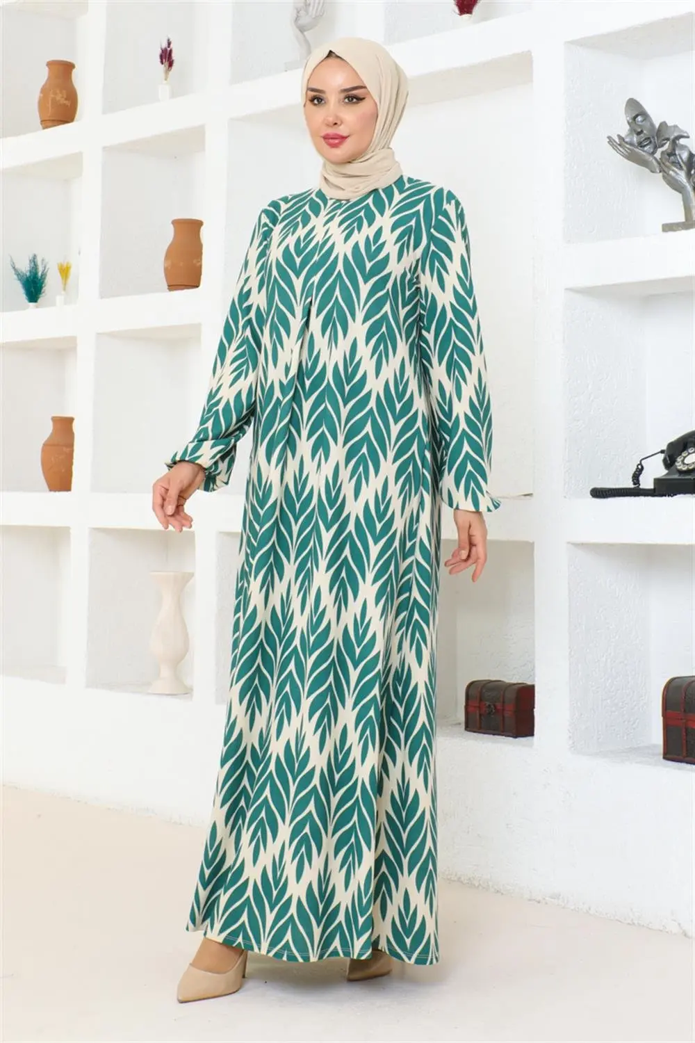 Vera A Pleated Patterned Dress-detail