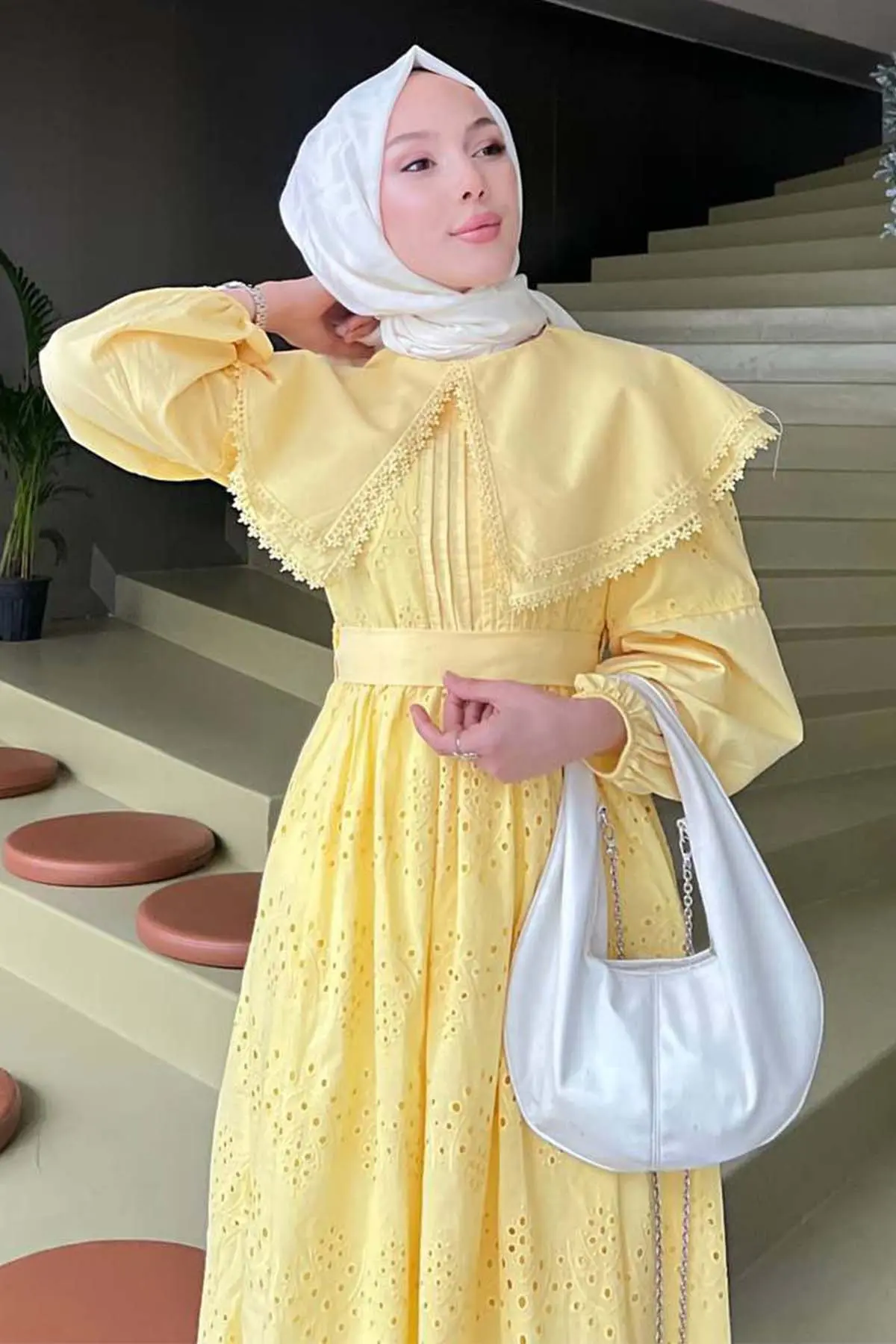 Yaka Detaylı Dantelli Elbise Krem-detail