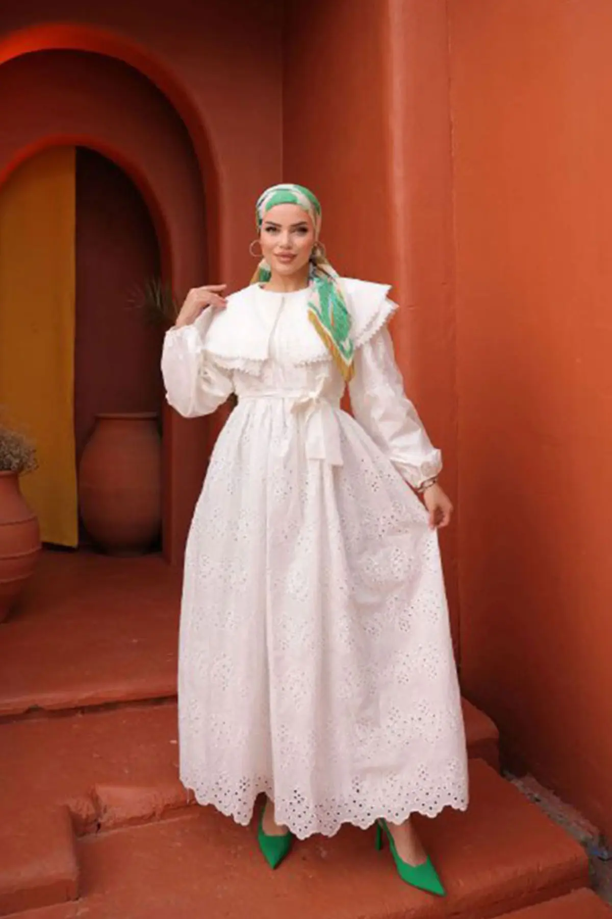 Lace Dress With Collar Detail-detail