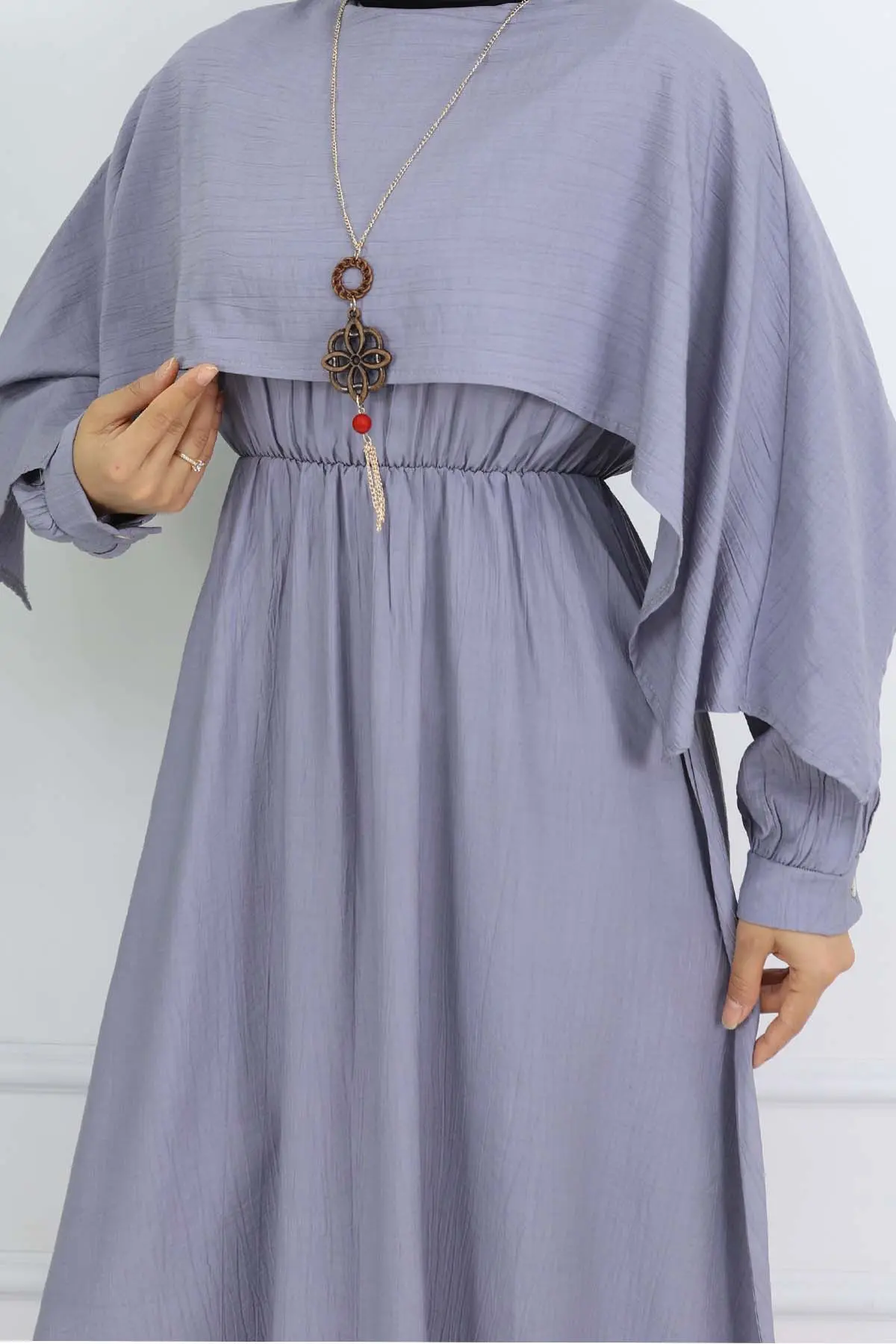 Yaka Detaylı Kolyeli Elbise Gri 4809-detail