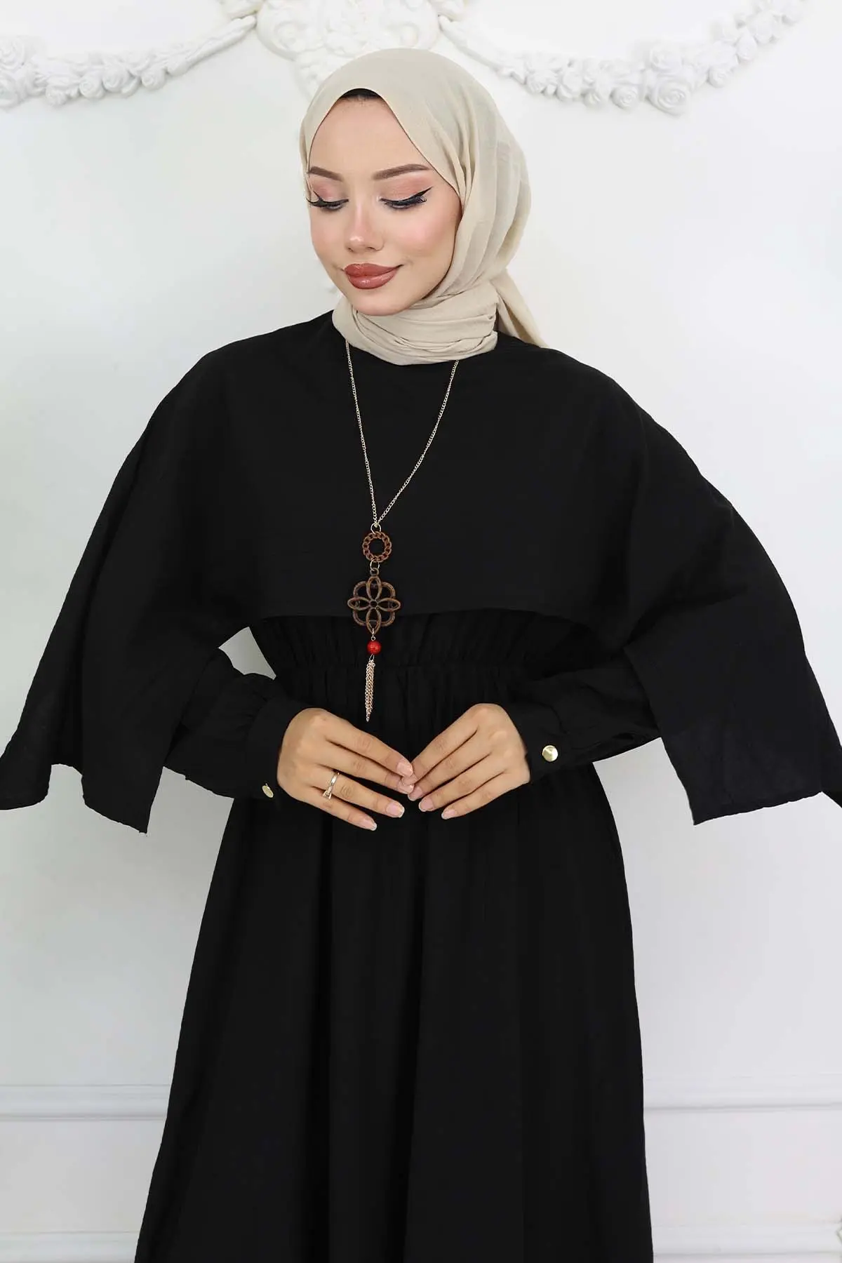 Yaka Detaylı Kolyeli Elbise Siyah 4809-detail