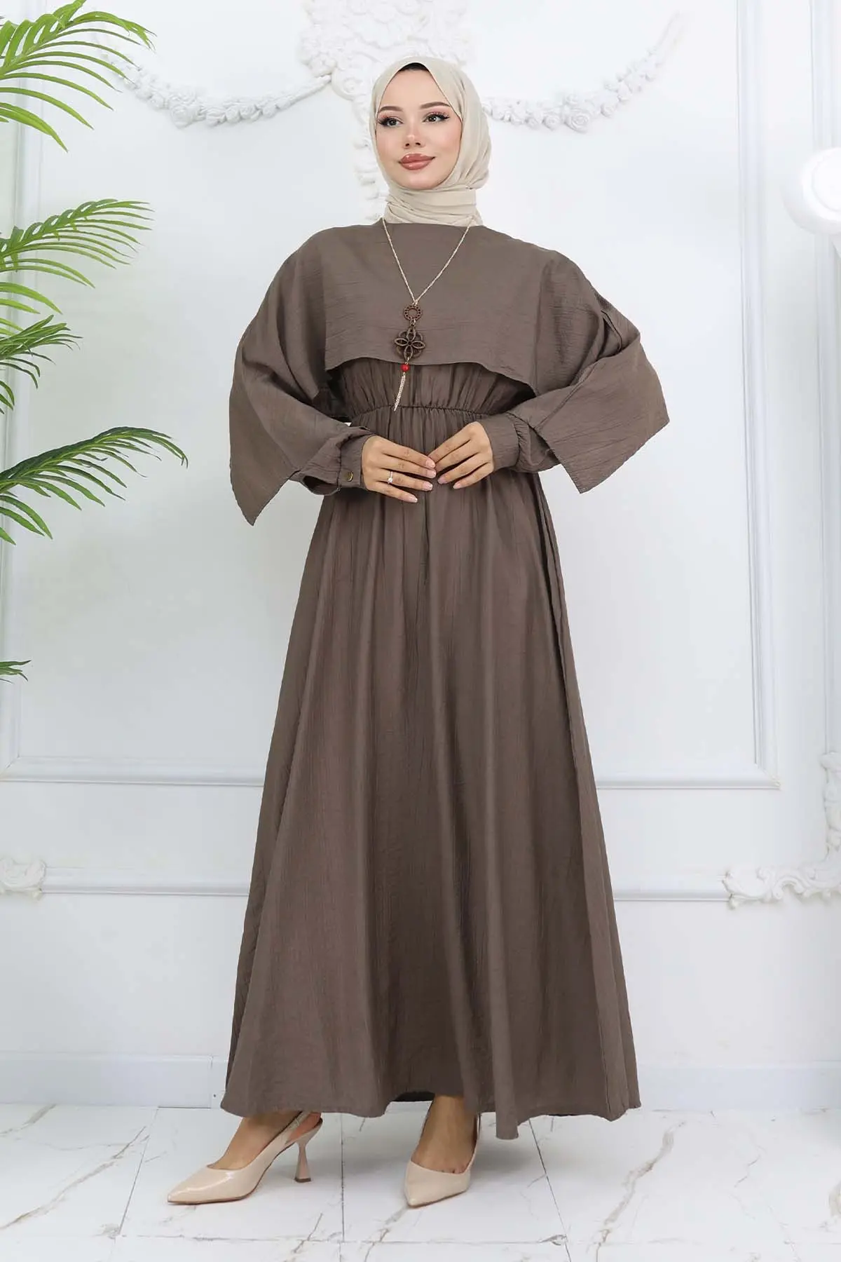 Yaka Detaylı Kolyeli Elbise Vizon 4809-detail