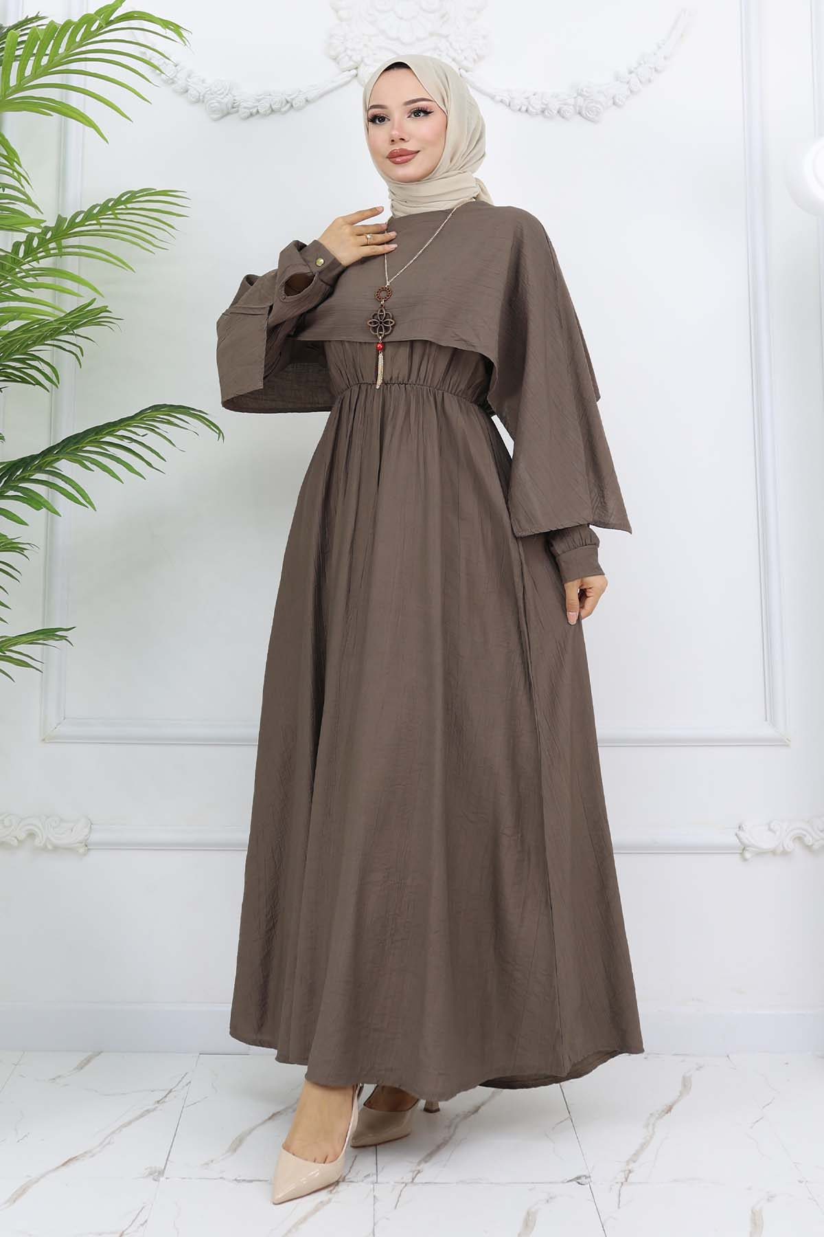 Yaka Detaylı Kolyeli Elbise Vizon 4809