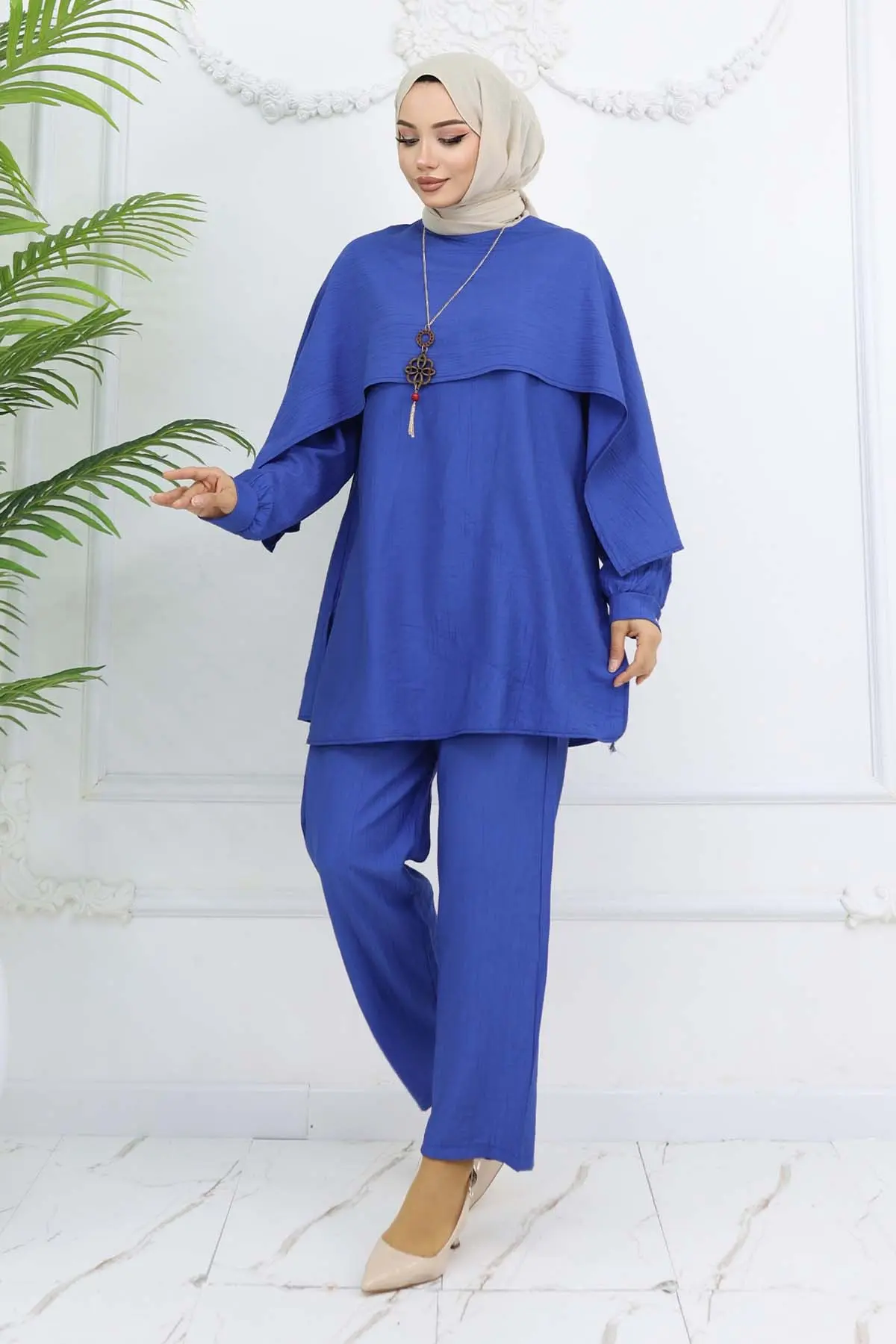 Collar Detailed Necklace Hijab Suit-detail