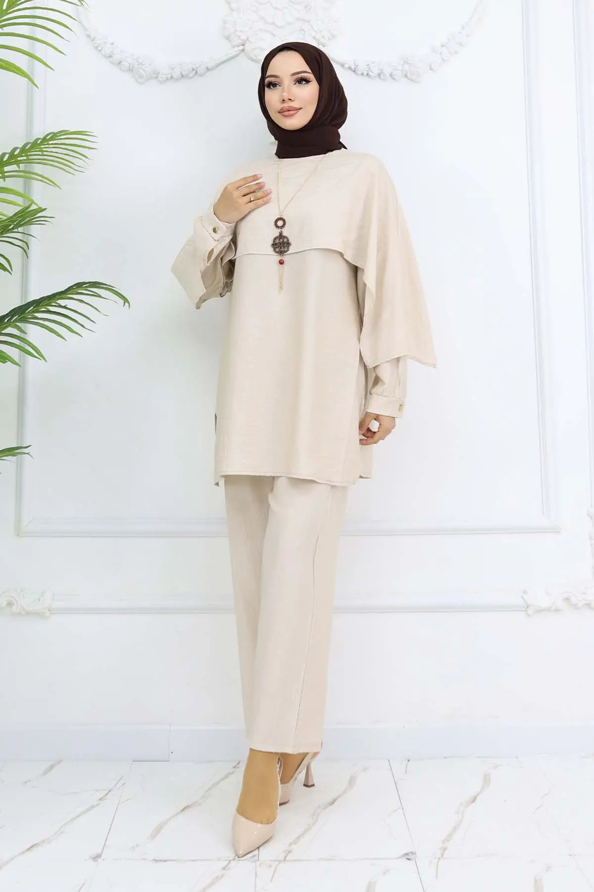 Collar Detailed Necklace Hijab Suit-detail